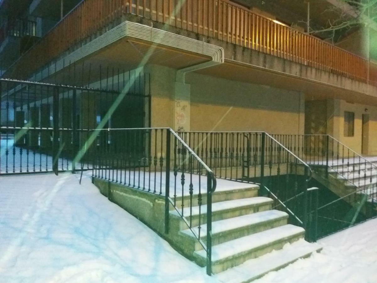 Apartamento nuevo céntrico en jaca Esterno foto