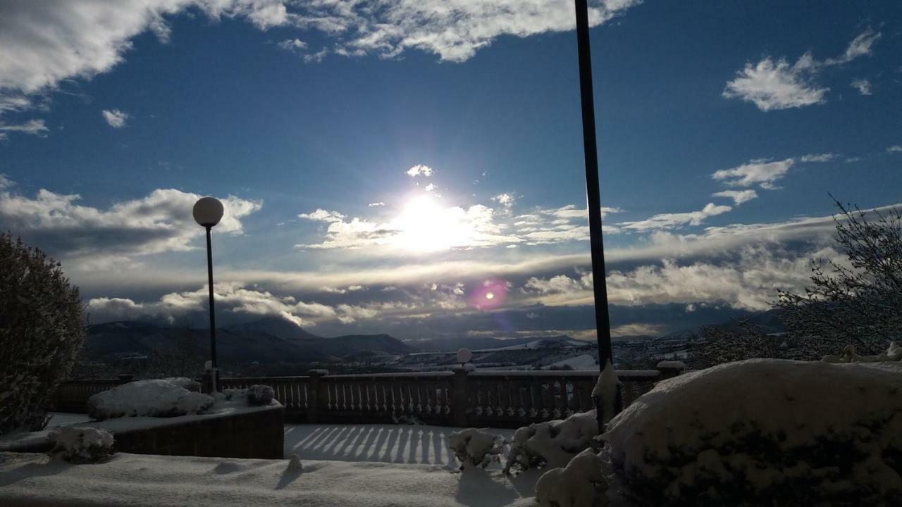 Apartamento nuevo céntrico en jaca Esterno foto